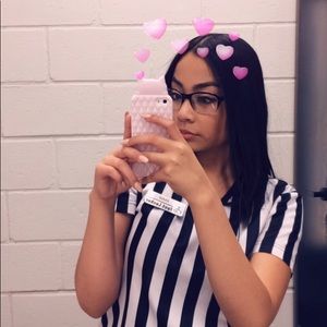 Meet your Posher, Anahi